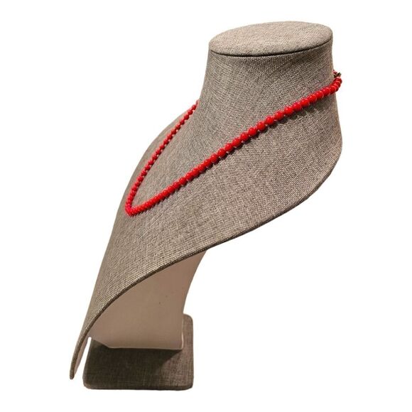 Vintage Single Strand Red Bead Necklace - Picture 3 of 7